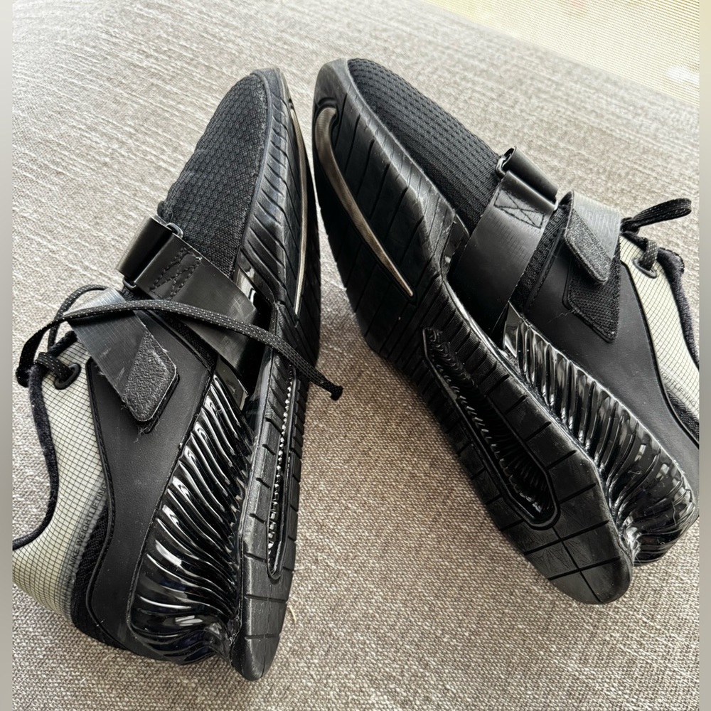 NIKE ROMELOS 4 WeighLifting ATHLETIC SHOES - Picture 8 of 11